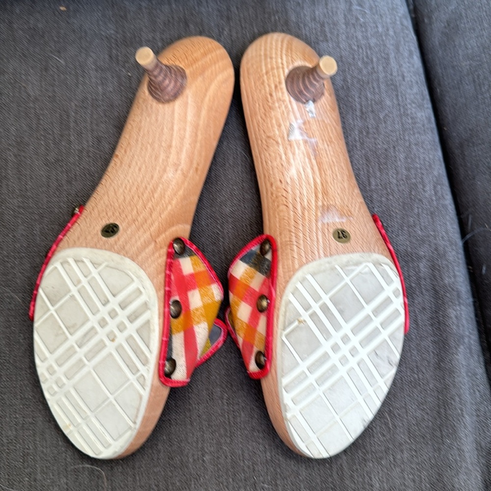Worn Once? Burberry Kitten Heel Shoes size 37 - Picture 4 of 7